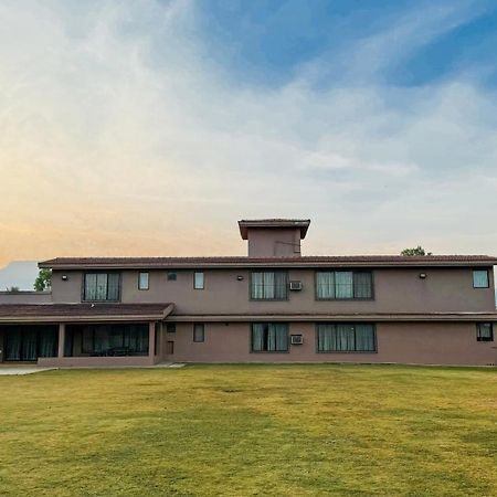 White Stallion Villa Lonavala Exterior photo