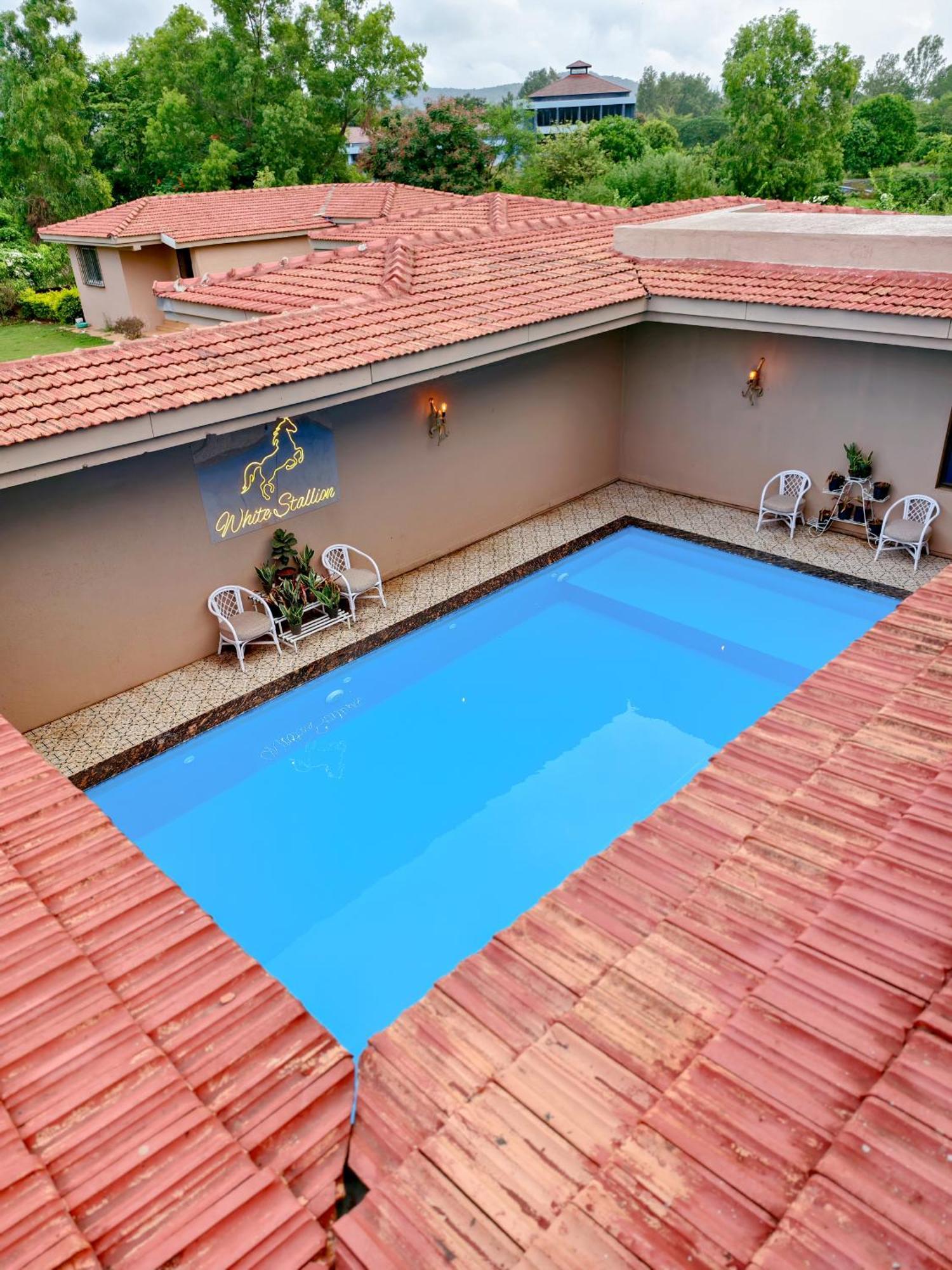 White Stallion Villa Lonavala Exterior photo