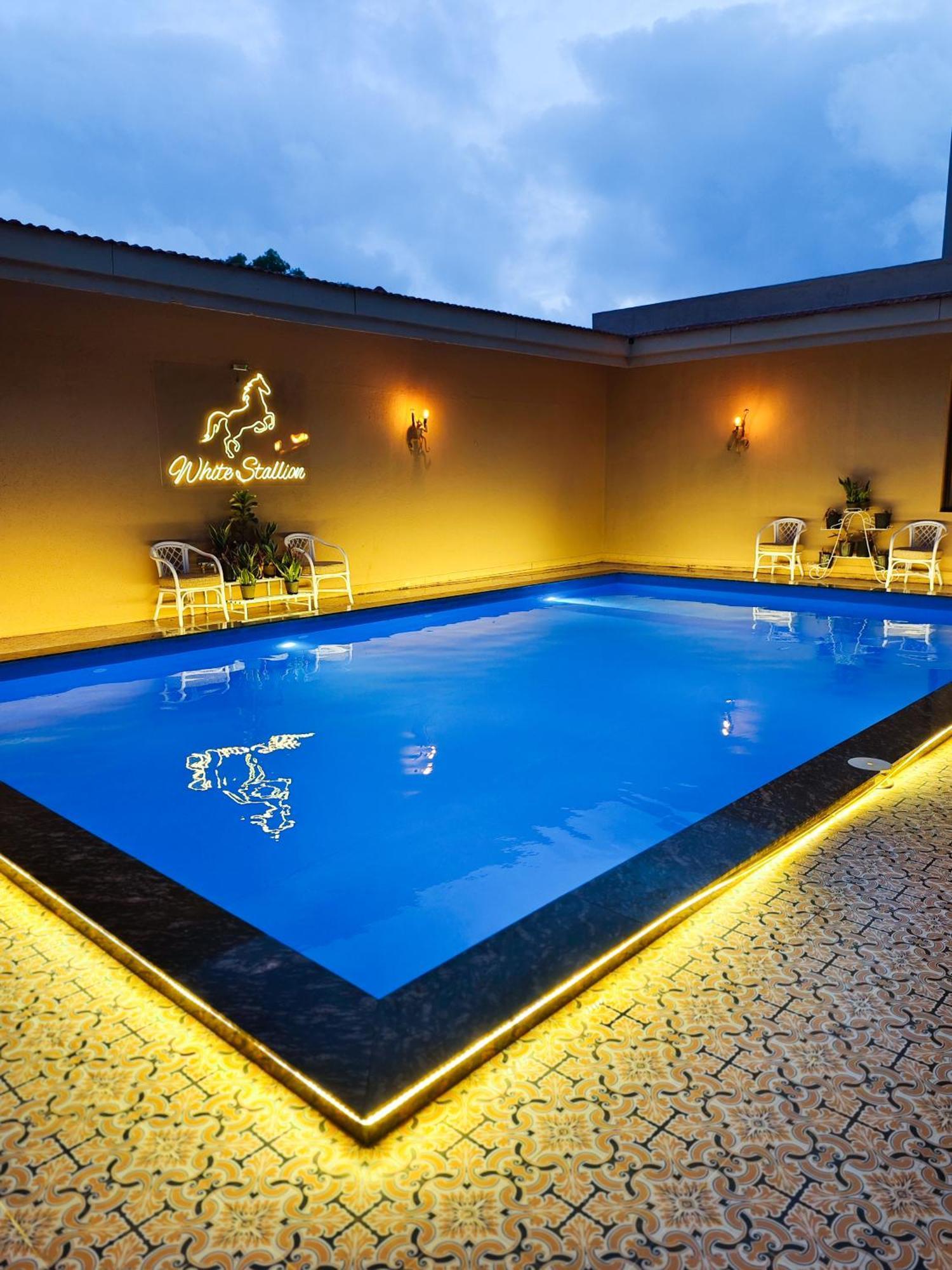 White Stallion Villa Lonavala Exterior photo